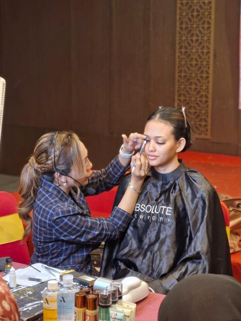 Absolute New York Hadirkan Beauty Workshop Interaktif di Madiun